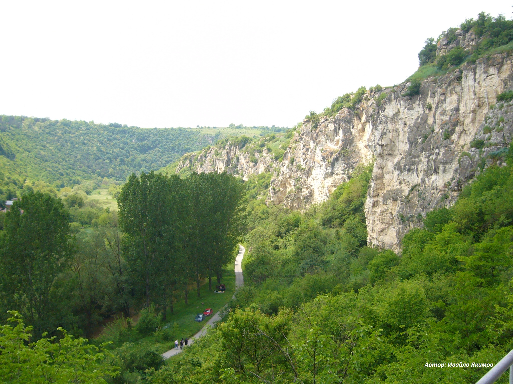 Червен